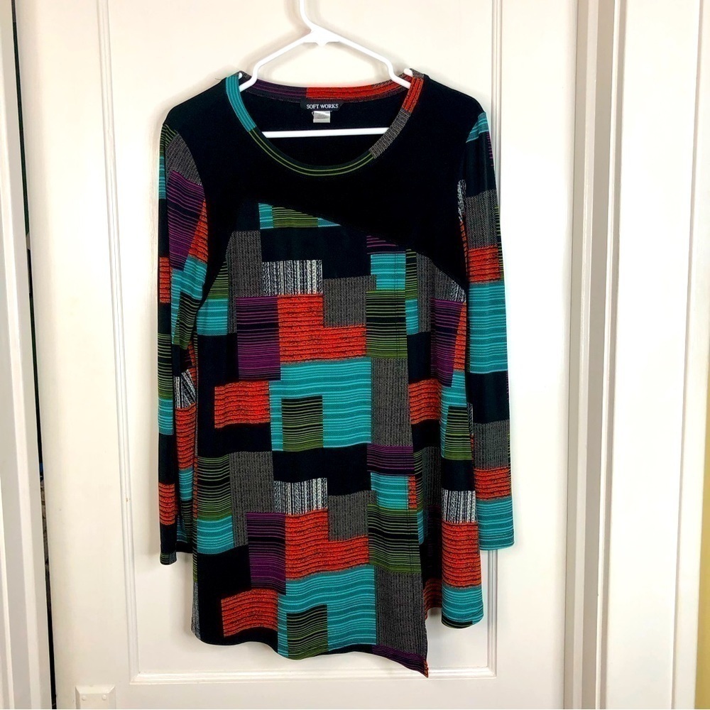 SoftWorks black multi colored asymmetrical 3/4 sleeved knit tunic size M